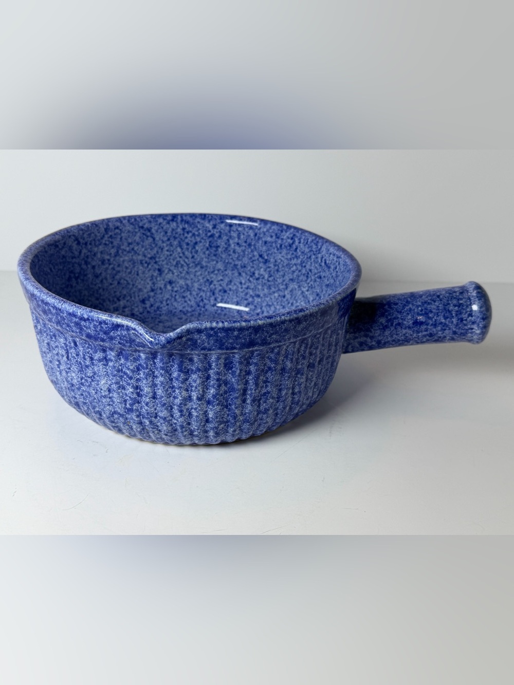 Coventry Stoneware Blue Spongeware Handled Serving Bowl Pour Spout 8”